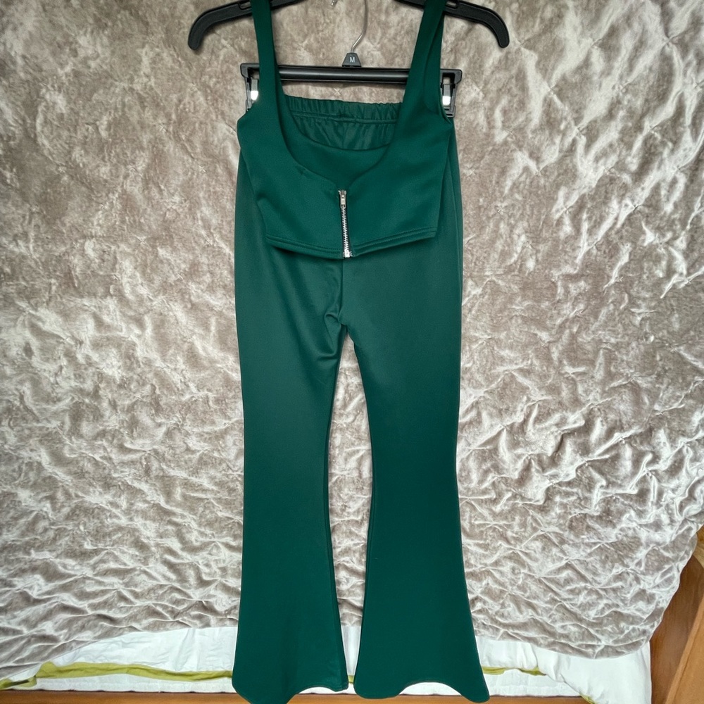 PrettyLittleThing Green Set - Picture 2 of 3